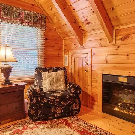 Solid Ground Lodge With Yard! Pigeon Forge Exterior foto