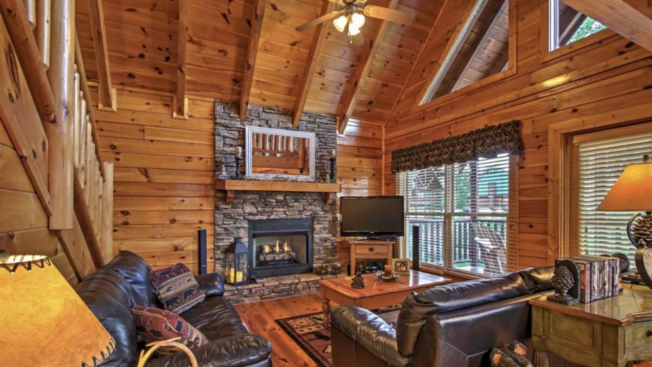 Solid Ground With Yard! * Pigeon Forge