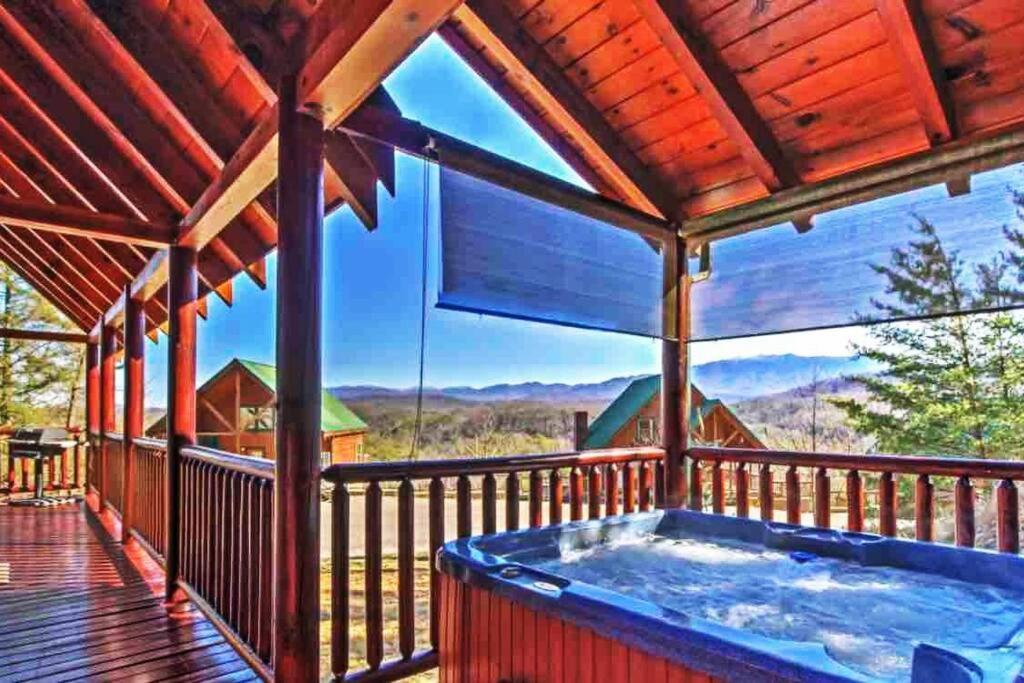 Solid Ground With Yard! Ferienhaus Pigeon Forge